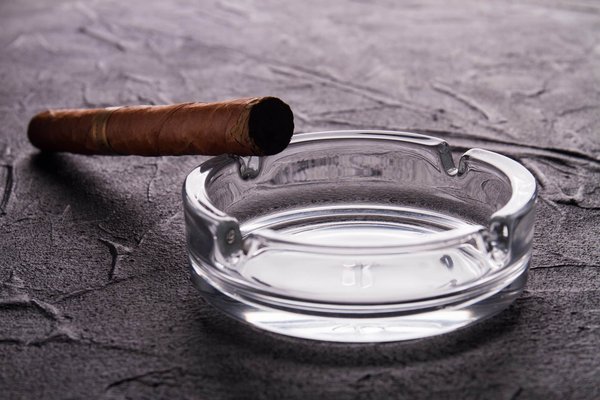 Profitez de l'élégance du cigare : explorez notre boutique Cigare-Store.eu